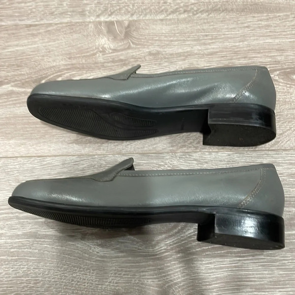 Naturalizer Dual Action Foam Gray Leather Loafers slip-on flats 8.5 - Picture 13 of 16